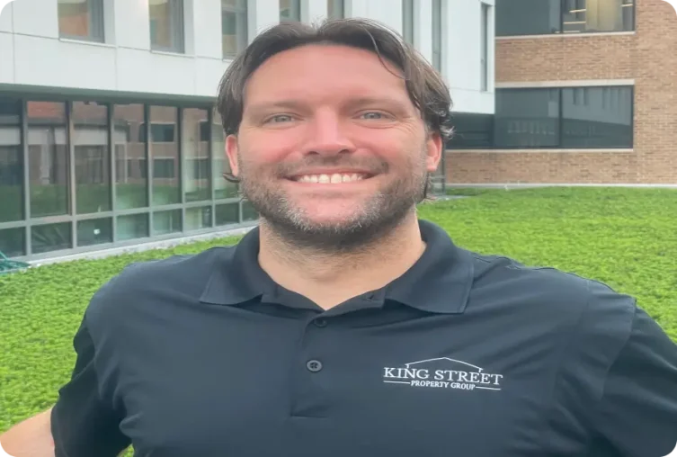 Headshot photo - Christian Worrell